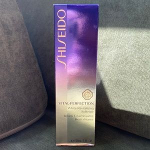 Vital-perfection White Revitalizing Softener NEW IN BOX